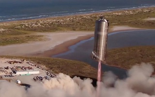 SpaceX sinov parvozida Starshipga o'xshash raketani uchirdi