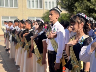 Во всех школах Узбекистана прозвучал «Последний звонок»