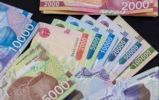 Работники каких сфер в Узбекистане получают самую высокую зарплату?