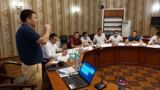 Гулистонда маҳаллий бошқарувни такомиллаштириш бўйича семинар-тренинглар бошланди