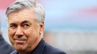 Папа Карло Анчелотти дает мастер-класс Хави