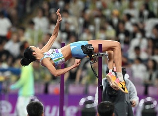 Oʻzbekistonlik yengil atletikachi Safina Saʼdullayeva finalga chiqdi