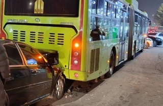 Toshkentda “Lacetti” va avtobus ishtirokida YTH sodir boʻldi