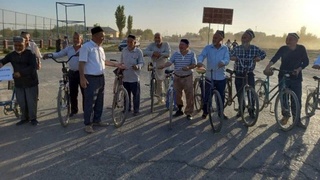 Мирзачўл туманида нуронийлар учун вело-сайл ташкил этилди