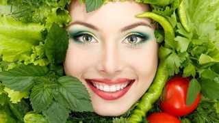 Диетологи составили топ-10 продлевающих молодость продуктов