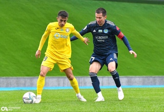 Уходя, громко хлопнули дверью