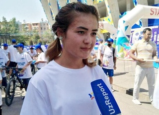 Хоразмлик дуатлончи қиз республика веломарафони ғолиби