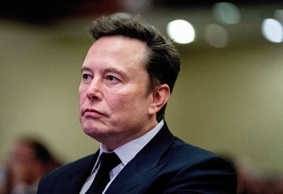 Forbes: Илон Маск вновь утратил статус триллионера
