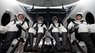 SpaceX turistlarni Crew Dragon fazoviy kemasida orbitaga olib chiqdi