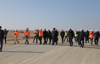 Қарақалпақстанда дәслепки самал электр станциясы турбиналары бой тикледи