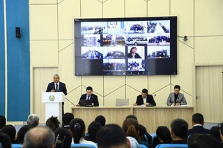 В Навои организован семинар по профессиональному развитию педагогов, формированию современных навыков у учащихся и подготовке к международным исследованиям