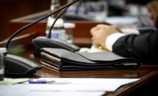 Ўзбекистонда раҳбарлик лавозимларига тайинланадиган кадрлар учун давлат тилини билиш даражаси бўйича сертификат жорий этилади