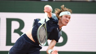 Россиянин Андрей Рублев проиграл хорвату Марину Чиличу в четвертьфинале Roland Garros