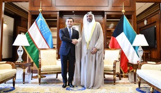 Ҳайати вакилон бо сардории вазири корҳои хориҷӣ ба Кувайт сафар кард