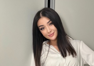 Азиза Ражабова(Aziza Rajabova)нинг ижодий йўлига назар