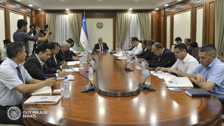 Критически обсуждено состояние работы государственных органов с обращениями граждан