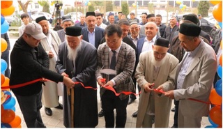 Жанубий Кореяда ишлаётган ватандошимиз Андижонда кўп тармоқли даволаш марказини очди