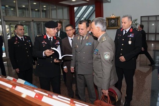 Өзбекстан Миллий гвардиясы ҳәм Түркия жандармериясы бирге ислесиўиниң перспективалы бағдарлары белгиленди