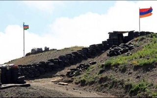 Озарбайжон Арманистон билан чегарадаги позициялари ўққа тутганини эълон қилди