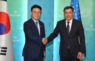 Владимир Норов «Корея-Ўзбекистон» парламент дўстлик уюшмаси раиси билан учрашди