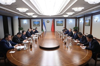 Ўзбекистон Бош вазири Шинжон-Уйғур автоном райони Халқ ҳукумати раиси билан учрашди