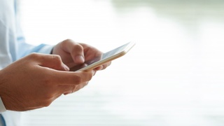 Qaysi hollarda smartfonni internetdan zudlik bilan uzish zarur?