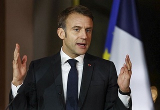 Макрон: Франция юк ташувчи фазовий кема ишлаб чиқади