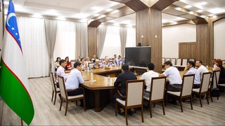 Дар Вазорати нақлиёт бо соҳибкорон суҳбати «мизи мудаввар» баргузор гардид