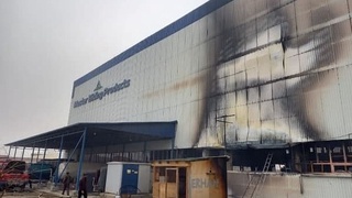 Жиззах пластмасса заводида ёнғин содир бўлди