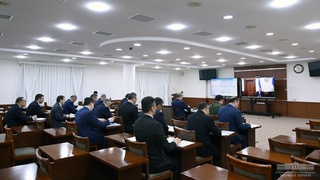 Келгуси уч йилда 8 гигаваттли 28 та йирик қуёш ва шамол электр станцияларини ишга тушириш мўлжал қилиб олинди