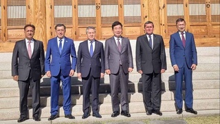 Владимир Норов Корея Республикаси Миллий Ассамблеяси Спикери билан учрашди