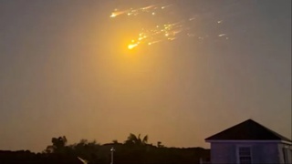 Starship sinov parvozi paytida portladi