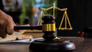 Тошкентда ноқонуний қурол сақлаб, ижтимоий тармоқлар орқали кўз-кўз қилганларга ҳукм ўқилди