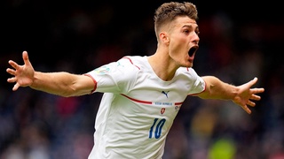 Патрик Шик разжаловал Маршалла в рядовые