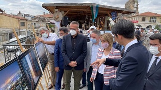 Түркияның Ортахисор қалашығында «Хиуа баба» ескерткіші орнатылды