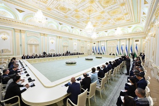 Президент: "Нуронийлар, ёлғиз кексалар, ногиронлиги бўлган инсонлар, алоҳида эътиборга муҳтож аҳоли қатламига ижтимоий хизматлар кўламини янада кенгайтирамиз"