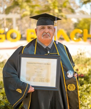 62 yoshli amerikalik qamoqxonada oʻtirib magistr diplomiga ega boʻldi