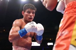 Муроджон Аҳмадалиев рақибини техник нокаутга учратди