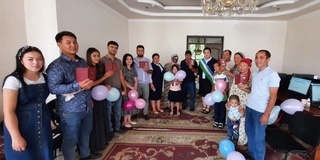 Гувоҳномалар топширилди