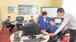 Каракалпакстан: обеспечение школ компьютерами и интернетом