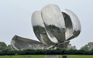 Бўрон туфайли Буэнос-Айрес шаҳарнинг рамзига зарар етди