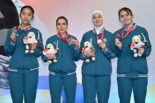 Узбекистанские саблистки завоевали серебро на чемпионате Азии