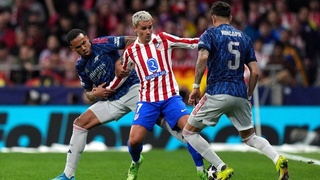 Почему Данни Маккели отменил пенальти в матче «Атлетико» и «Арсенала»?