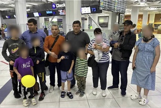 Ҳашт кӯдаке, ки дар Русия бе парастории волидон монда буданд, ба Ӯзбекистон баргардонида шуданд
