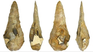 Buyuk Britaniyada toshdan yasalgan qadimiy boltalar topildi