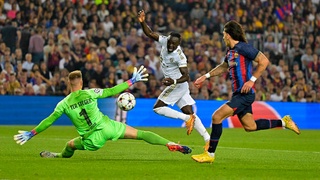 «Бавария» дает мастер-класс «Барселоне» и Левандовски