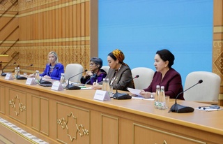 Oliy Majlis Senati raisi Avazada Yetakchi ayollar forumida ishtirok etdi