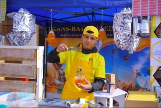 В Намангане прошел III Международный фестиваль меда