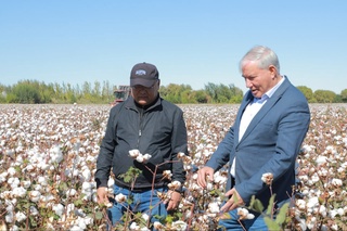 Илим, излениў ҳәм мийнет бирлиги қарақалпақстанлы фермерлердиң қырманына берекет алып келди