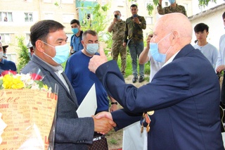 Чирчиқда уруш қатнашчиларига Президент совғаси топширилди